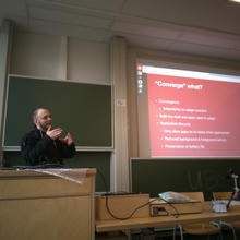 /2023-02-12-attending-fosdem-2023/01_Alfred_on_Lomiri_Convergence.jpg