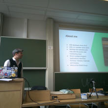 /2023-02-12-attending-fosdem-2023/08_Carl_Schwan-Kirigami.jpg